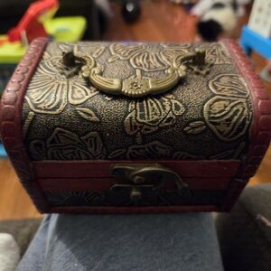 Vintage Style Floral Jewelry Box